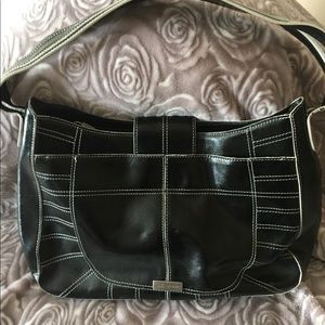Anne Klein Bags - Anne Klein black leather purse Anne Klein Bags - Anne Klein black leather purse
